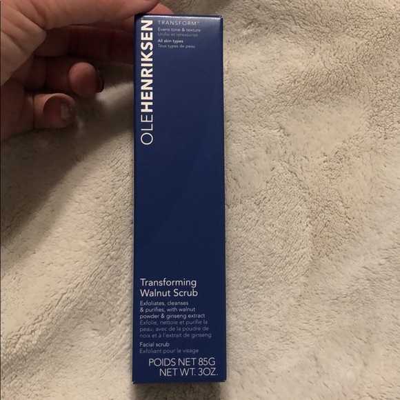 Olehenriksen Transforming Walnut Scrub - Picture 2 of 2